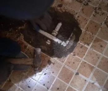 桑珠孜卫生间漏水维修公司为您分享下卫生间渗水如何处理及注意事项